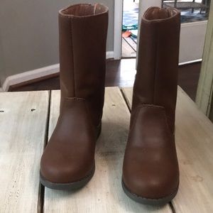 Girls boots